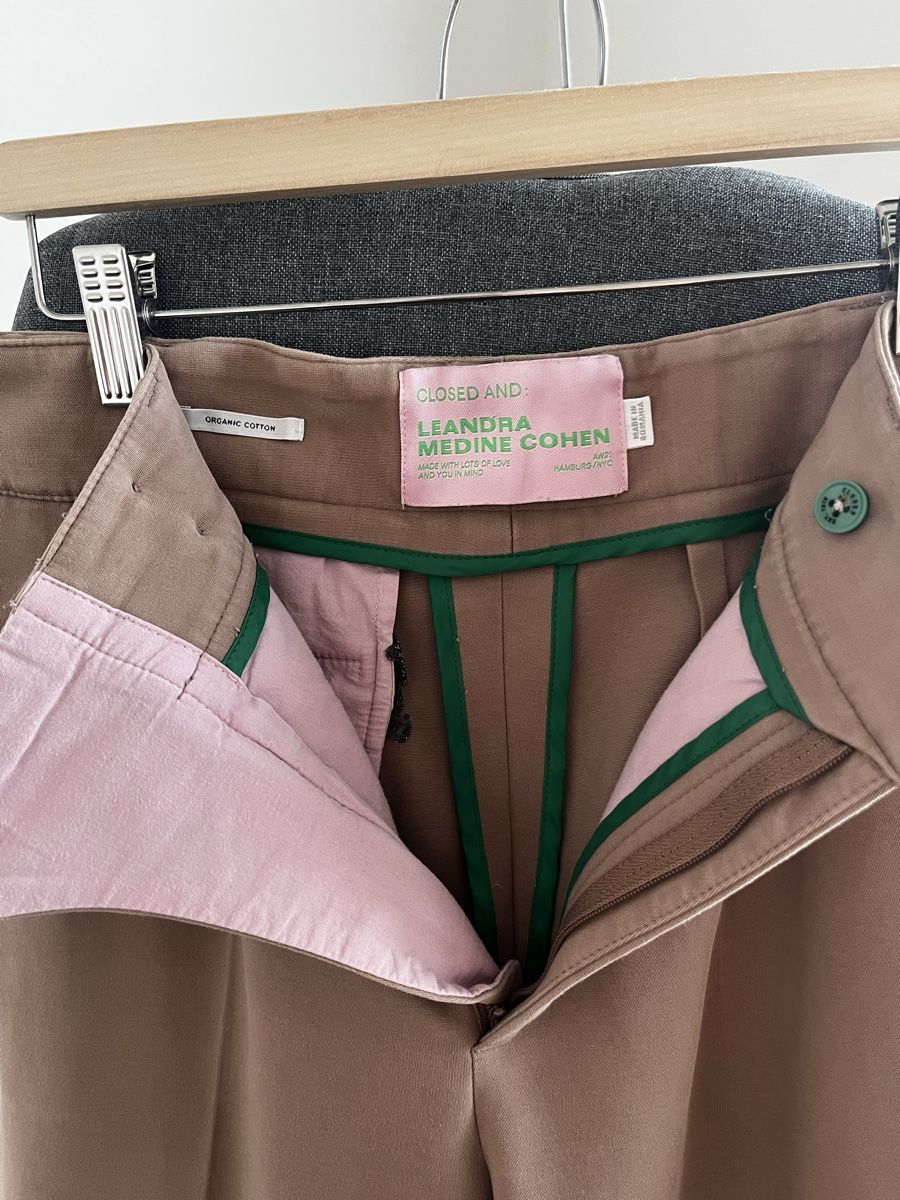 Closed Hosen: CLOSED special edition pants Size M/38 – Gebraucht aus Wallisellen von emi_vm2k 1