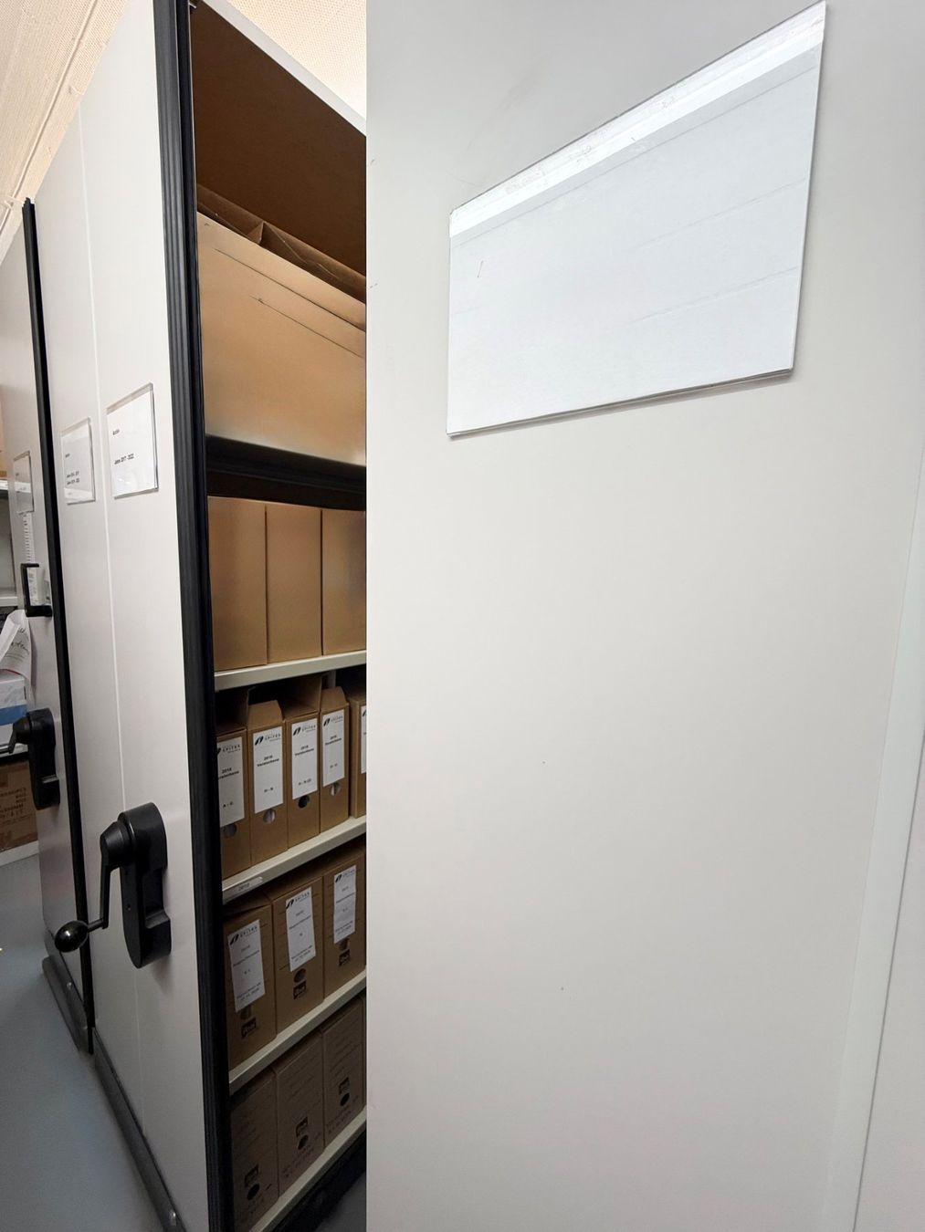 Regale: Compactus Rollgestell / Rollarchiv – 5 Schränke – Gebraucht aus Fislisbach von spitex_heitersberg 3