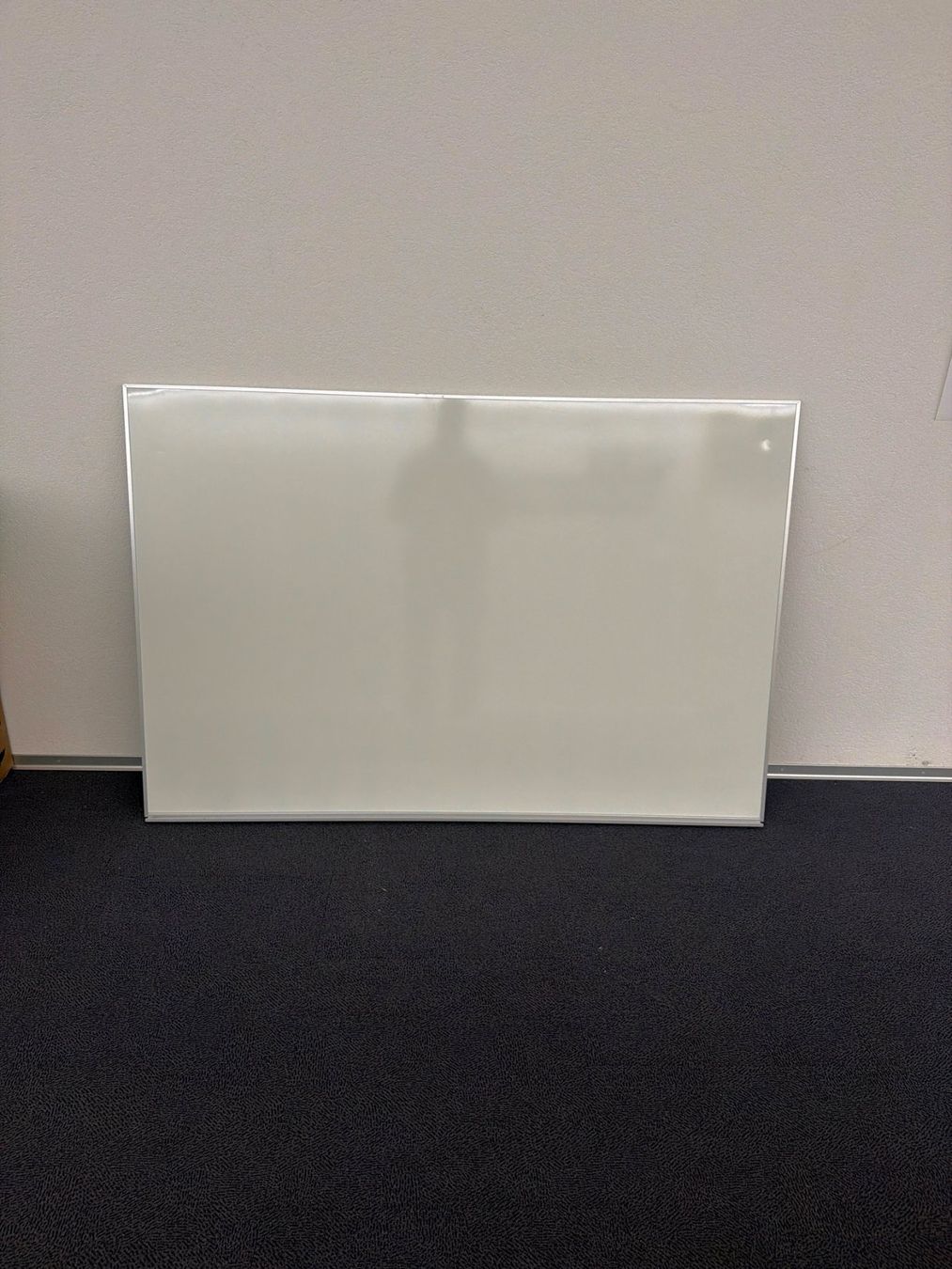 Lavagne: Whiteboard mit Alu Rahmen 1500 auf 1000 – Usato da Sins venduto da secureAir