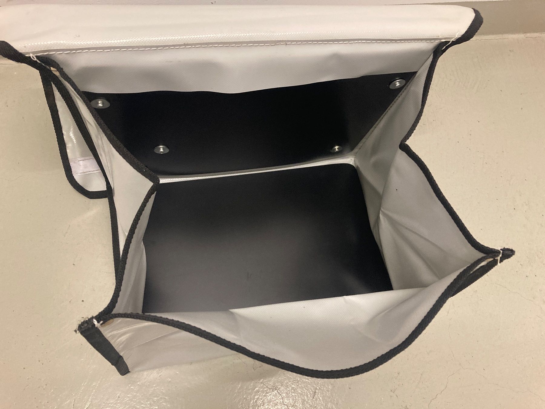 Pezzi di ricambio: Pöstlertasche, Zeitung/Briefe Tasche – Nuovo (secondo la descrizione) da Binningen venduto da 3zoepfli 1