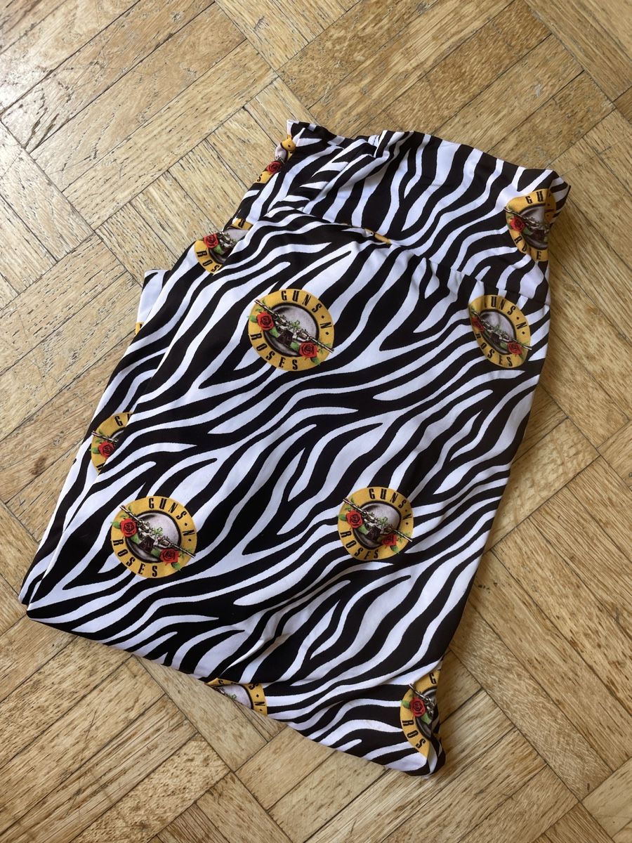 Calzedonia Leggings: Guns N' Roses Leggins mit Zebra-Muster Grösse S – Usato da Zürich venduto da Carlajimena 6