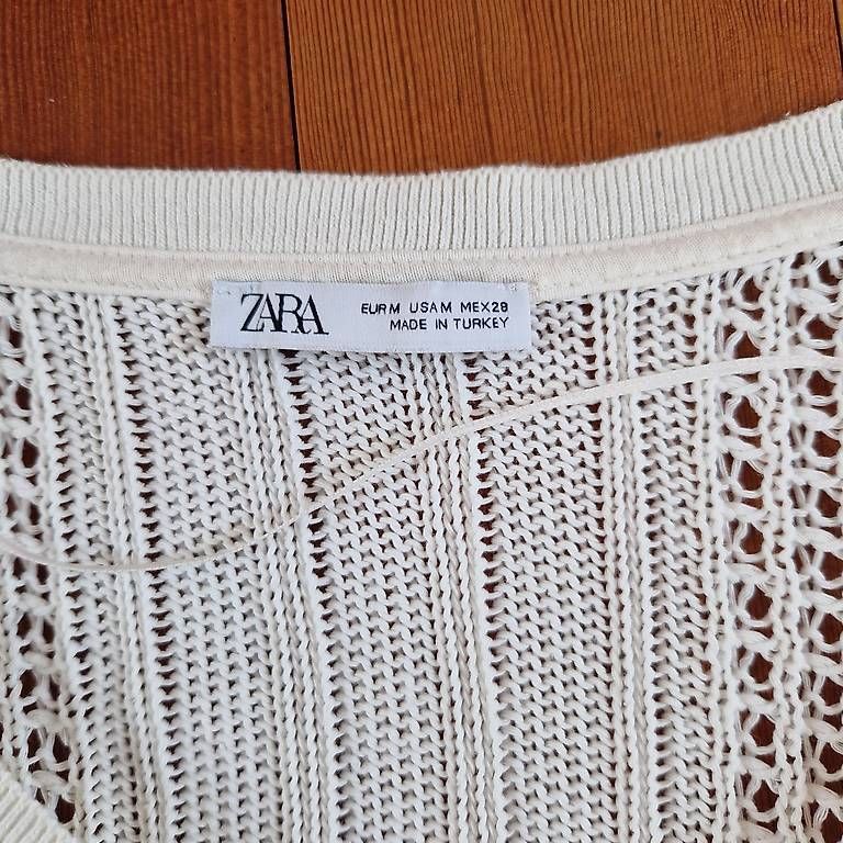 Zara T-Shirts: Strickoberteil von Zara Gr. M – Gebraucht aus Muttenz von bebbi523 1