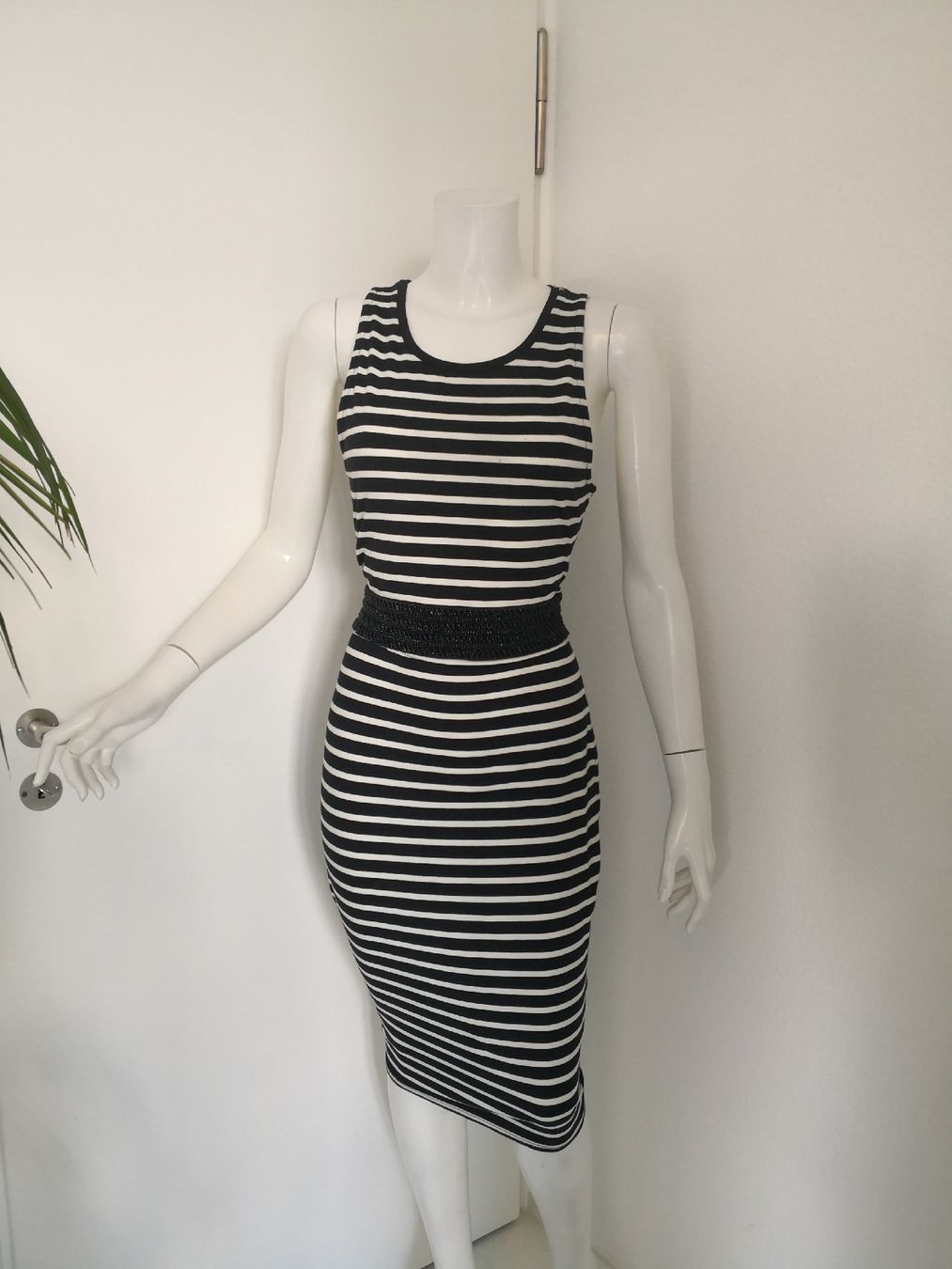 Mango Robes: 🤩MANGO STRETCH-KLEID SCHWARZ-WEISS GESTREIFT – Neuf (Voir description) à Olten par Naja-Twins-Twins 5