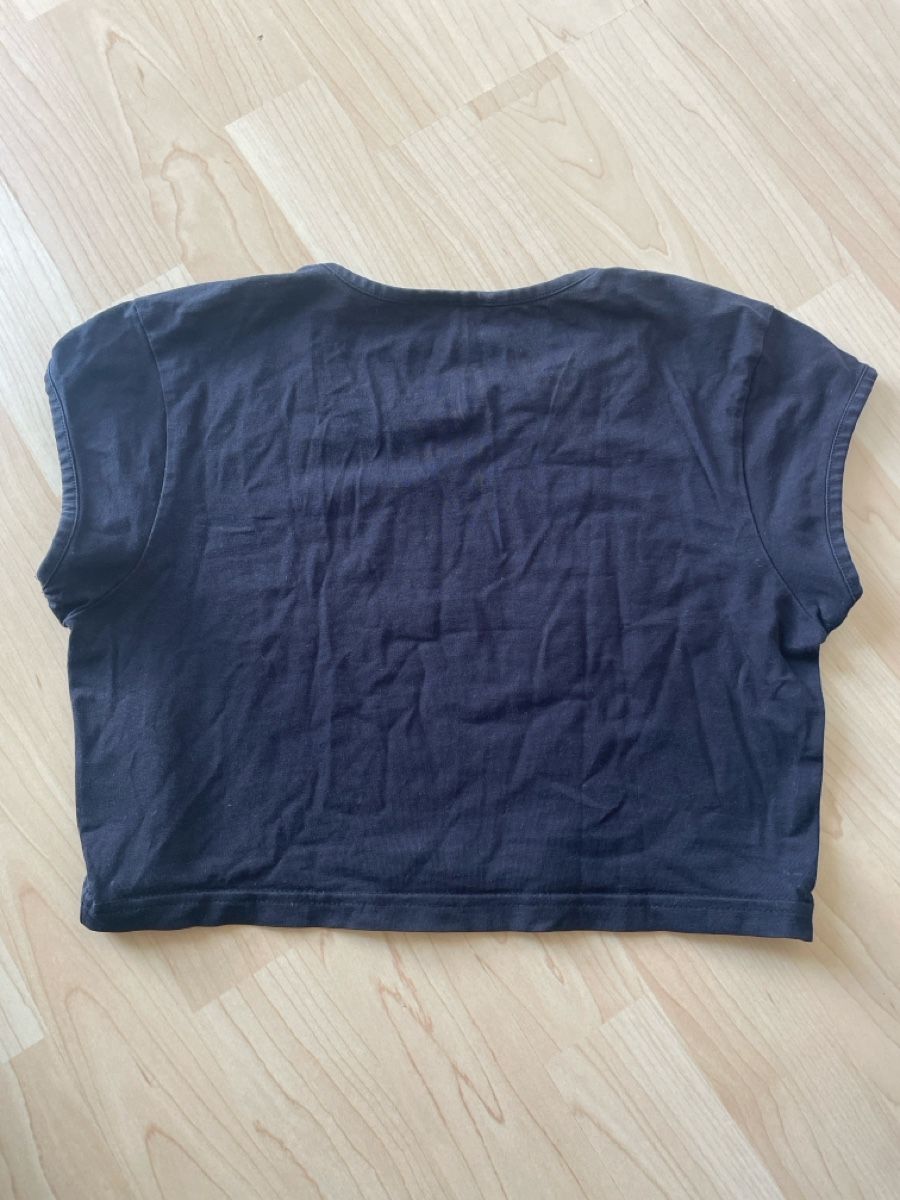 Gymshark Tops: Gymshark Crop Top, Schwarz, Grösse S-M – Gebraucht aus Sissach von nelimas 2