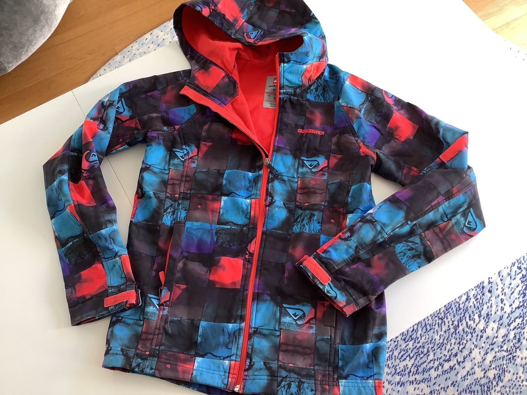 Quiksilver Jacken & Mäntel: QUICKSILVER -  Softshell Windstopper 164 – Gebraucht aus Meiringen von Jwash