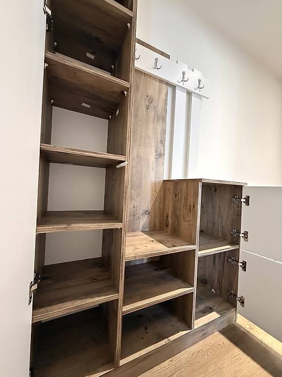 Porte manteau: Garderobe mit Spiegel  – D'occasion à Arlesheim par schoop. 2