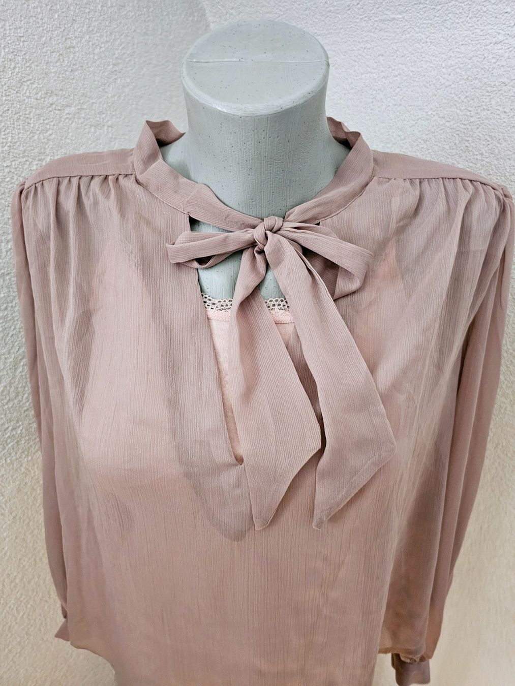 Only Lotti di vestiti: Only Studio chice Bluse plus passendes Top Gr. 36 – Usato da Füllinsdorf venduto da Sunnebliemli7 2