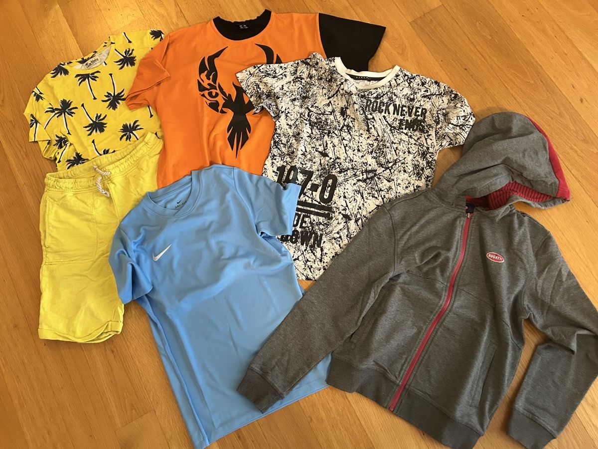 Lotti & Set di vestiti: Kinderbekleidung Set 5 Teile Grösse ca 158 – Usato da Rupperswil venduto da Birke11