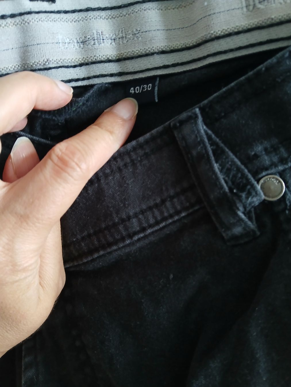 Jeans: Herren Jeans Hosen 40/30 dunkles Grau – Usato da Dübendorf venduto da rol_fm6d 2