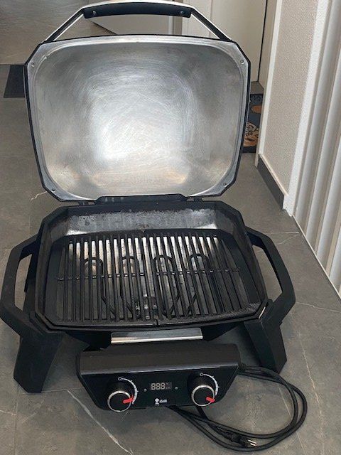 Weber Griglie: Elektrogrill Weber PULSE 2000 WCart BLK CH – Usato da Niederhasli venduto da Tigerproduct