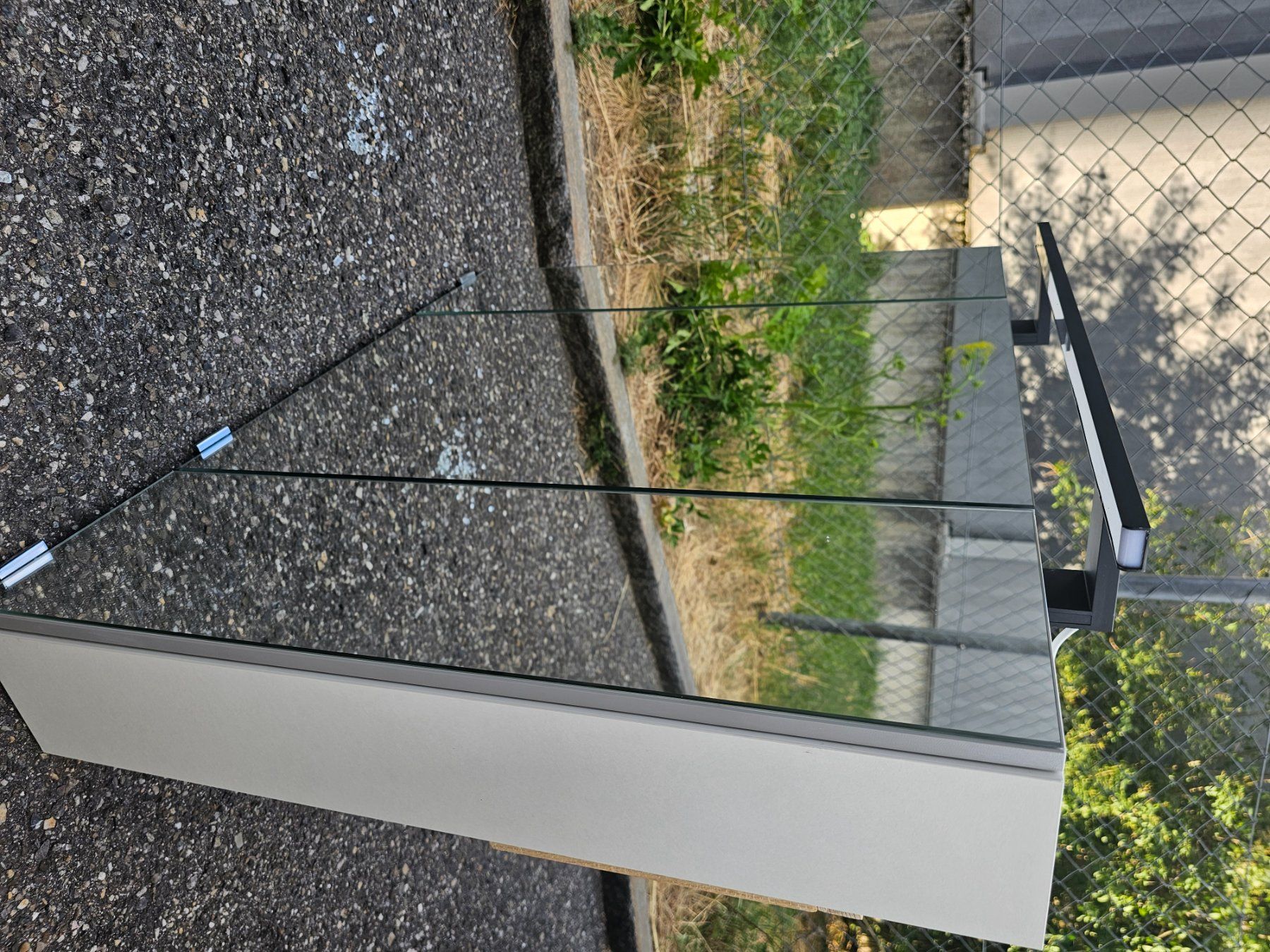 Armadietti a specchio: Meuble de salle de bain miroir avec éclairage LED blanc – Usato da Grenchen venduto da bizavoC