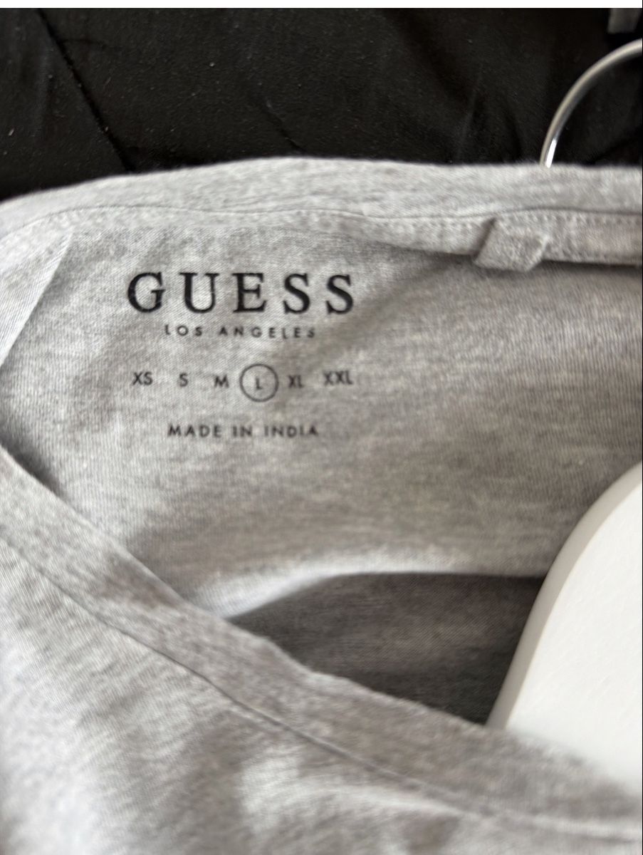 Guess T-shirts: T-shirt Guess  – Neuf (Voir description) à Sirnach par D.SecondChance 2