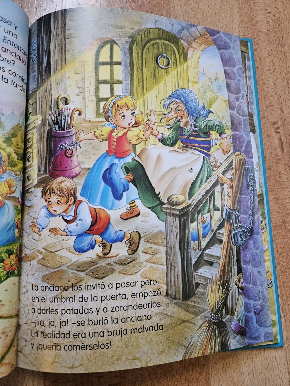Libri: Kinderbuch Hänsel und Gretel auf Spanisch – Usato da Ebikon venduto da SecondChance_byM 1