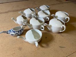 Tasses à bouillon anciennes en porcelaine