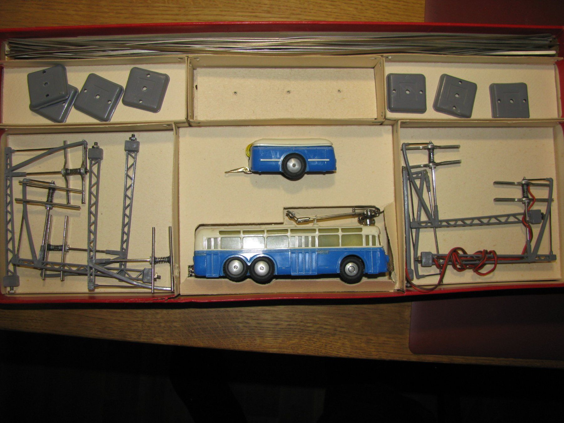 Eheim Modellini di ferrovie: Eheim Nr. 109 - Trolleybus Set – Usato da Kloten venduto da Minitrain1942