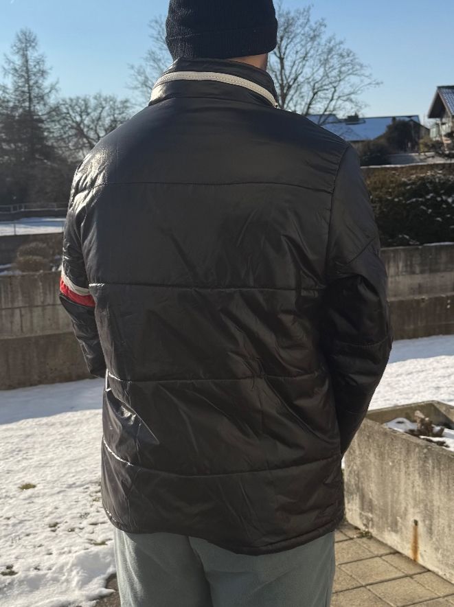 Moncler Giacche: MONCLER Daunenjacke – Usato da Zollikofen venduto da aca_p8yz 5