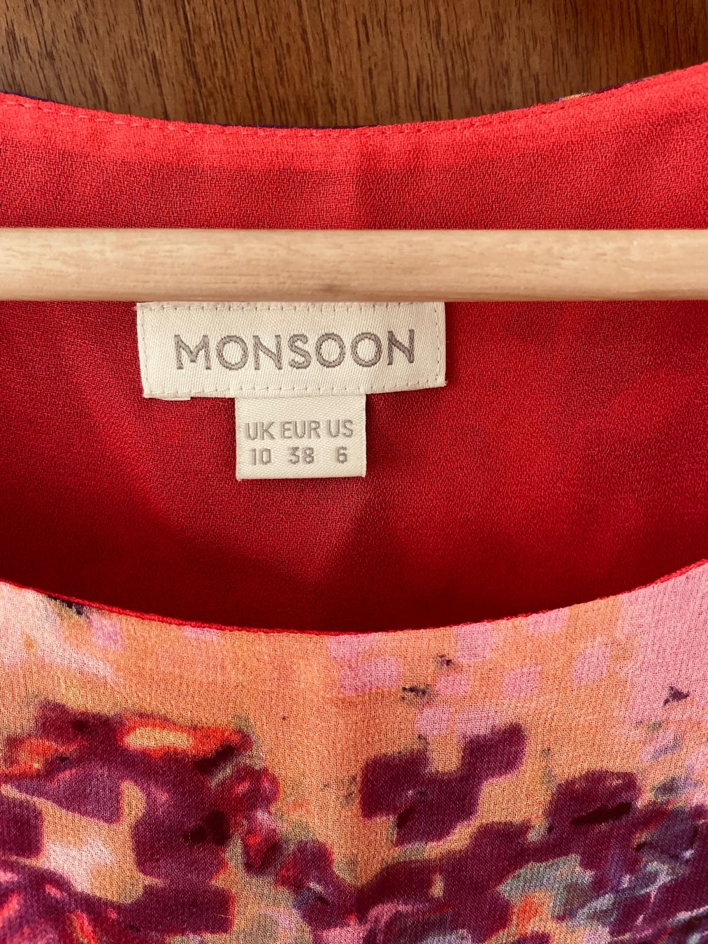 Vestiti: Monsoon Kleid, Gr. 38,  100% Seide, Blumenmuster – Usato da Zürich venduto da ElaLeonEla 1