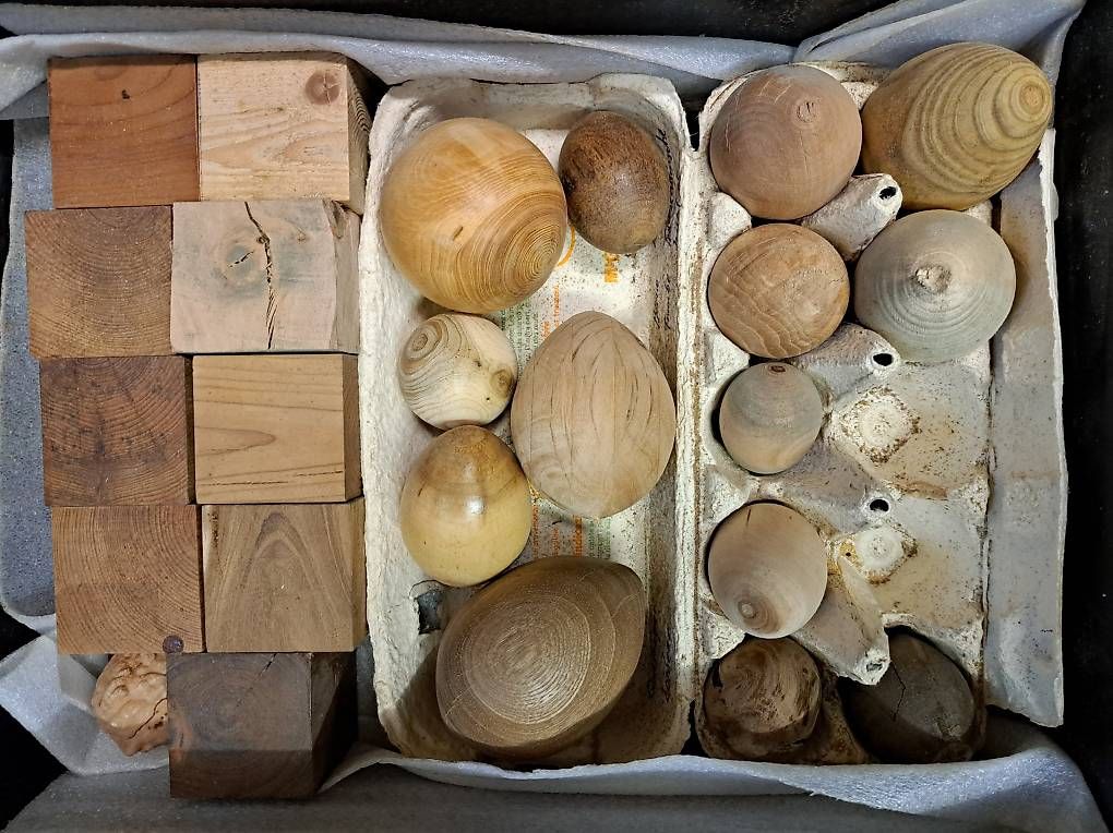 Holzartikel: Holzeier handgedrechselt – Neu (gemäss Beschreibung) aus Uznach von gartenri 1