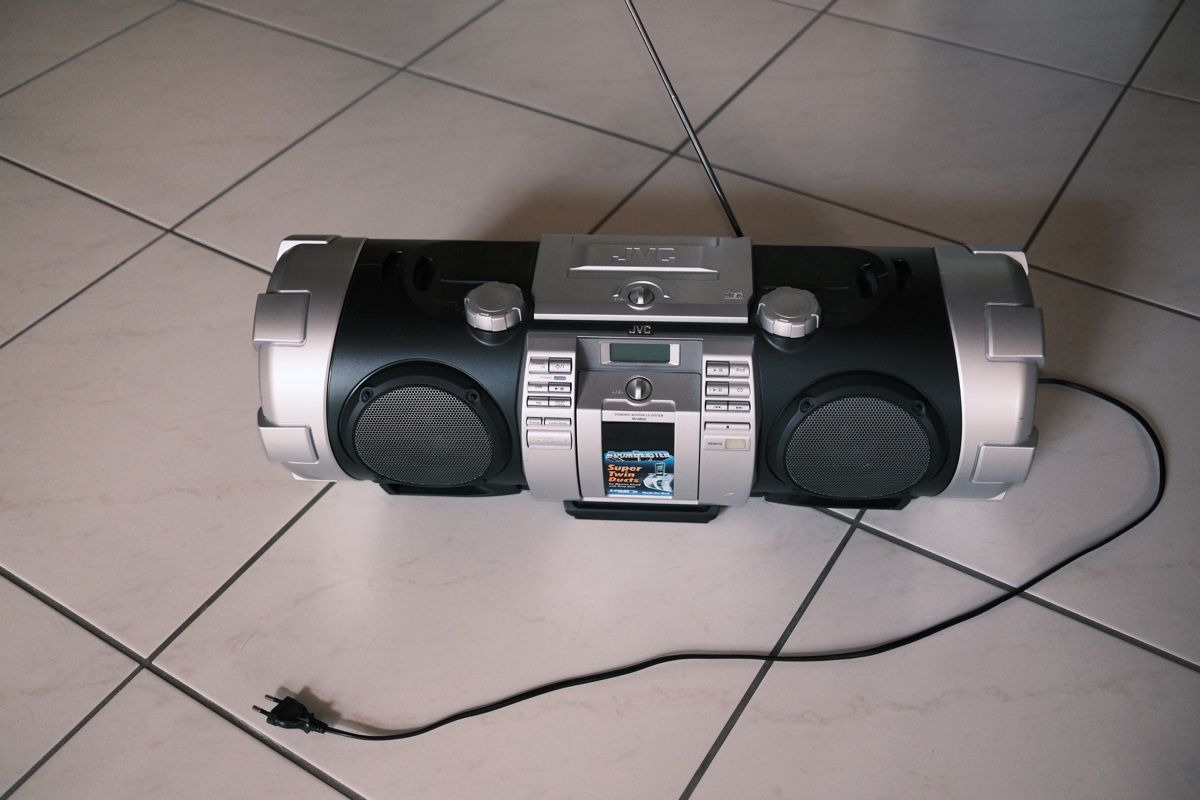 JVC Multimediaplayer & Streamer: JVC Boomblaster RV-NB50 CD Stereo System – Gebraucht aus Solothurn von alv_vdz8 6