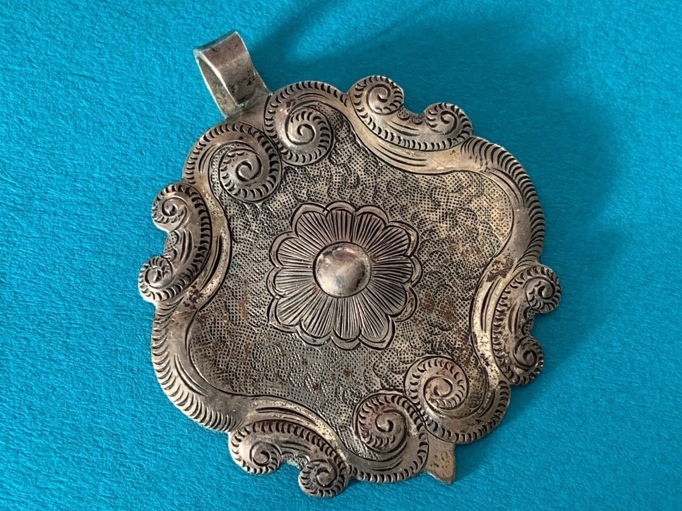 Anhänger: Anhänger Blume orientalisch (silber) – Neu (gemäss Beschreibung) aus Dittingen von Bellevista