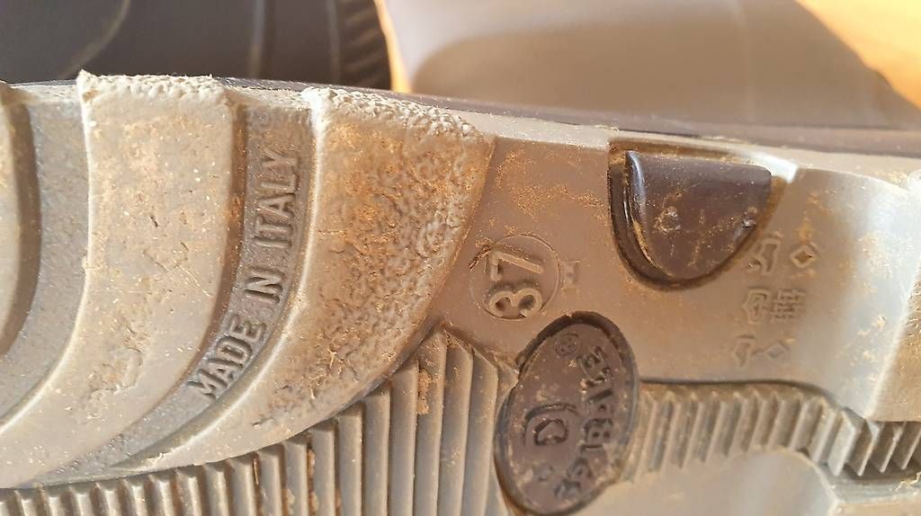 Scarpe da donna: Stiefel Grösse 37 – Usato da Niederwangen b. Bern venduto da thurncaro 2