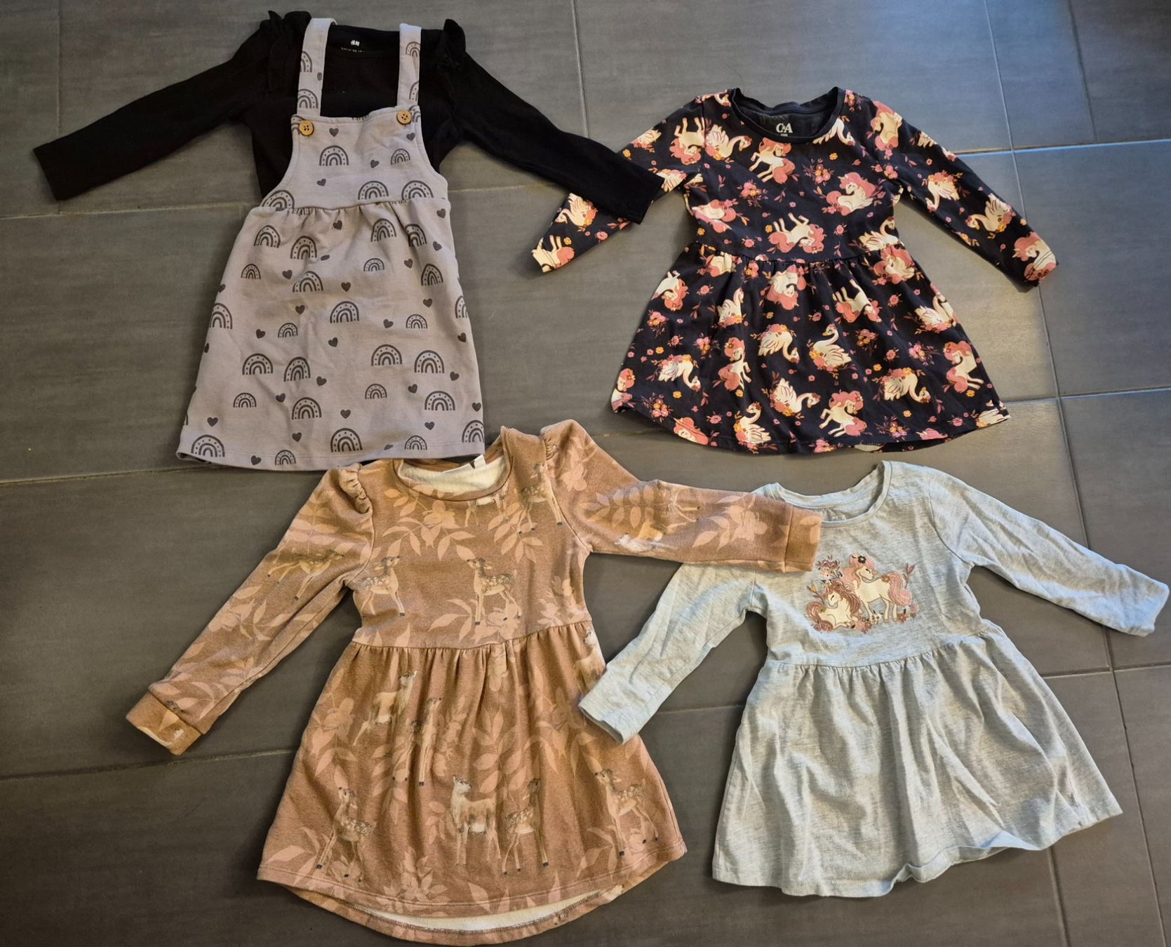 Robes et jupes: Herbstkleider Gr.92 – D'occasion à Beringen par NicaB
