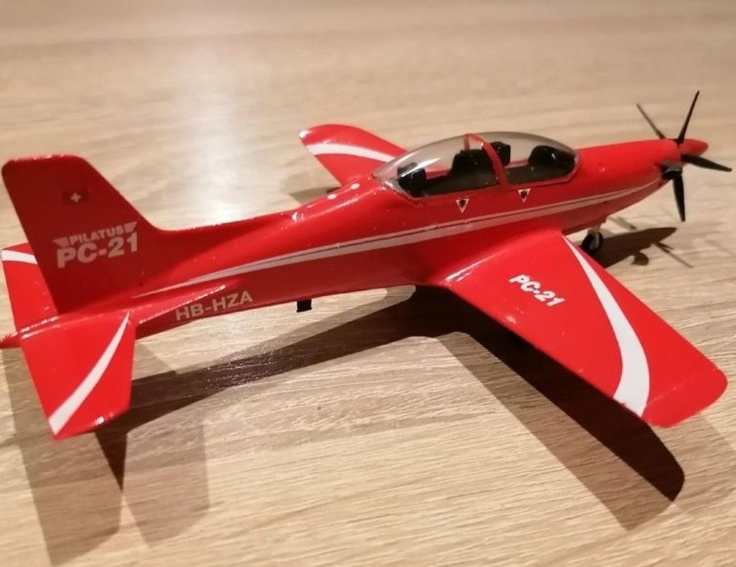 Schweizer Armee Kit di modellismo & Modellini statici: PC 21 Swiss Army – Nuovo (secondo la descrizione) da Brunnen venduto da pepone08 2