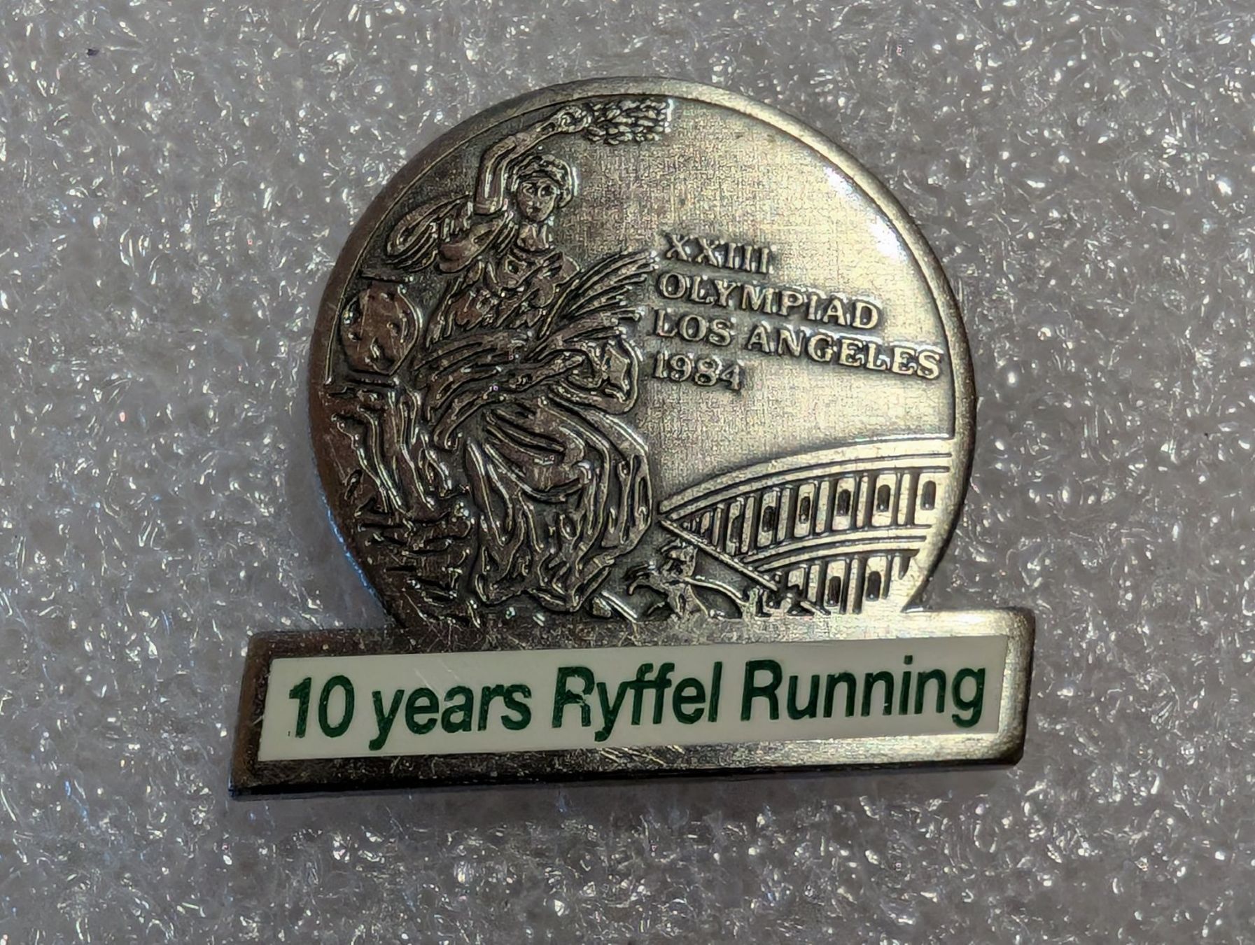 Placchette & Badge: Ansteckpin 270: Ryffel Running – Usato da Oppligen venduto da Pin-Fall-Shop