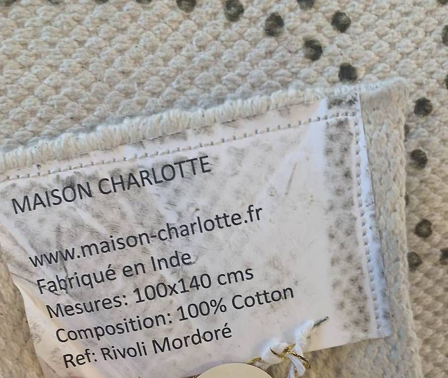 Libri: Maison Charlotte Rug – Usato da Horgen venduto da ett_t5rh 3