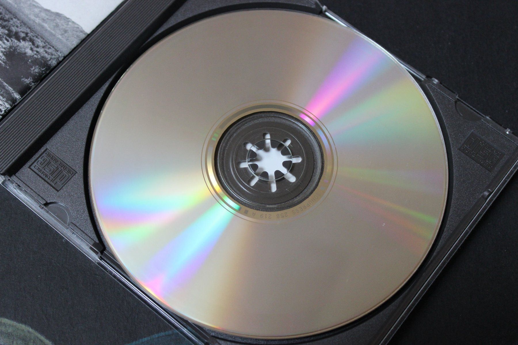 CD: U2 - THE JOSHUA TREE CD 1987 – Usato da Tübach venduto da JamesStone 4