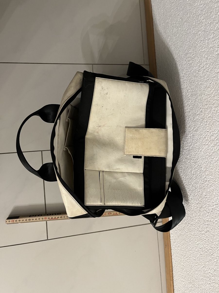 Freitag Borse da donna: Tasche Freitag Grigio M Schwarz gebraucht – Usato da Allschwil venduto da Manolictus 4
