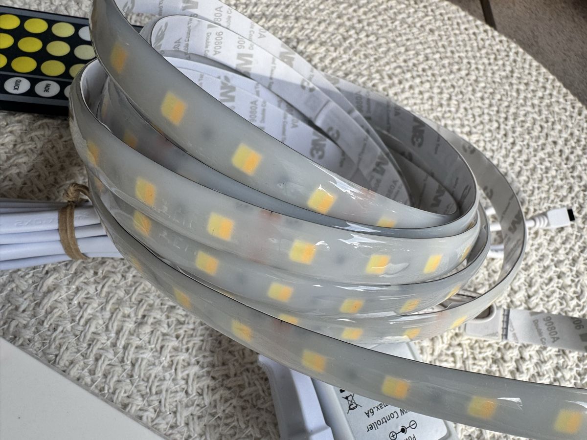 Lichterketten & Leisten: LED Streifen 3m, extra hell ✨✨✨NEU – Neu und originalverpackt aus zürich von Bailey17 1