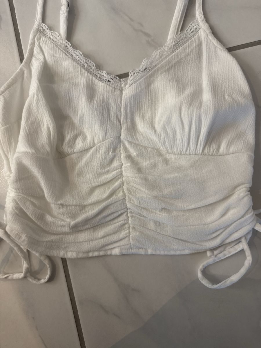 Hollister Top: hollister top – Nuovo (secondo la descrizione) da Wettswil venduto da pittaro73 1