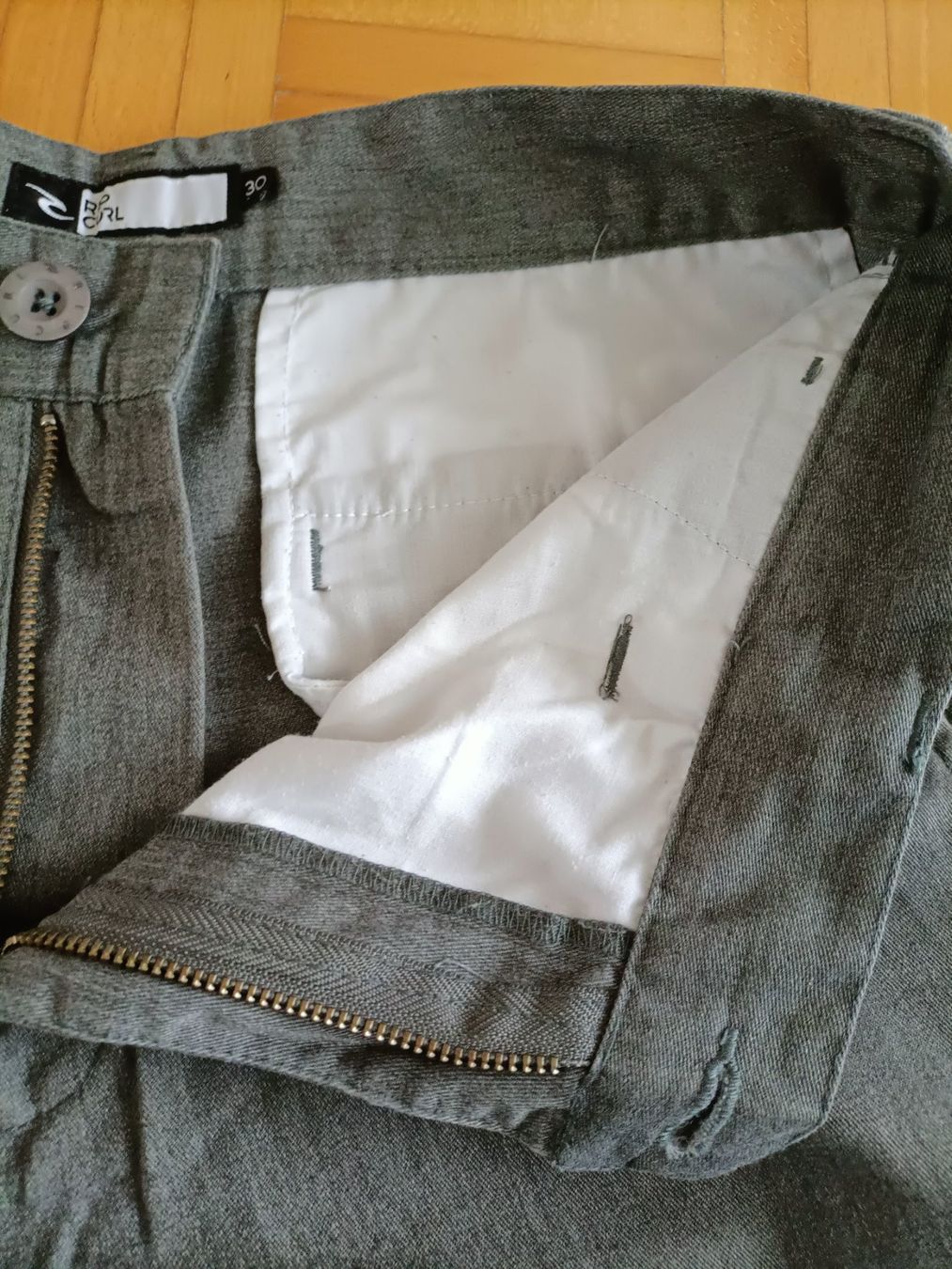Rip Curl Pantaloni: Rip Curl Shorts, grau Grösse 30 – Usato da Rotkreuz venduto da Dima8 3