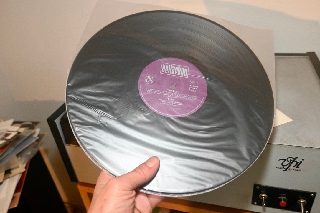 Dischi in vinile: CH HARD ROCK B**ch – First Bite  M/OIS VG(+)/VG+ – Usato da Pfaffhausen venduto da mono_rec 6