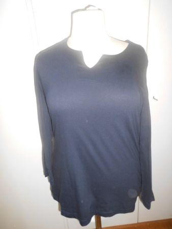 T-shirt bleu marine 100% coton. T.44