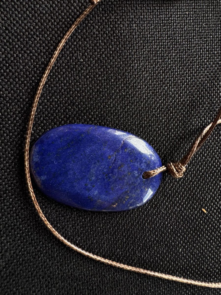 Pierres précieuses: Dunklerblauer lapislazuli 42.80ct – Neuf avec emballage d'origine à Wängi par Horus_Stone