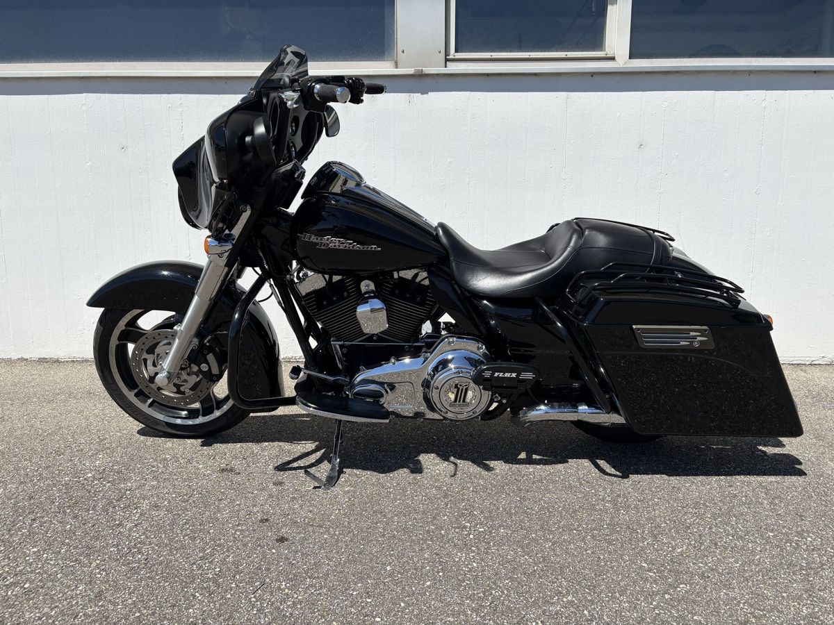 Harley-Davidson Touring: Harley-Davidson FLHX Street Glide – Usato da Safnern venduto da Grummelbaer_8 1