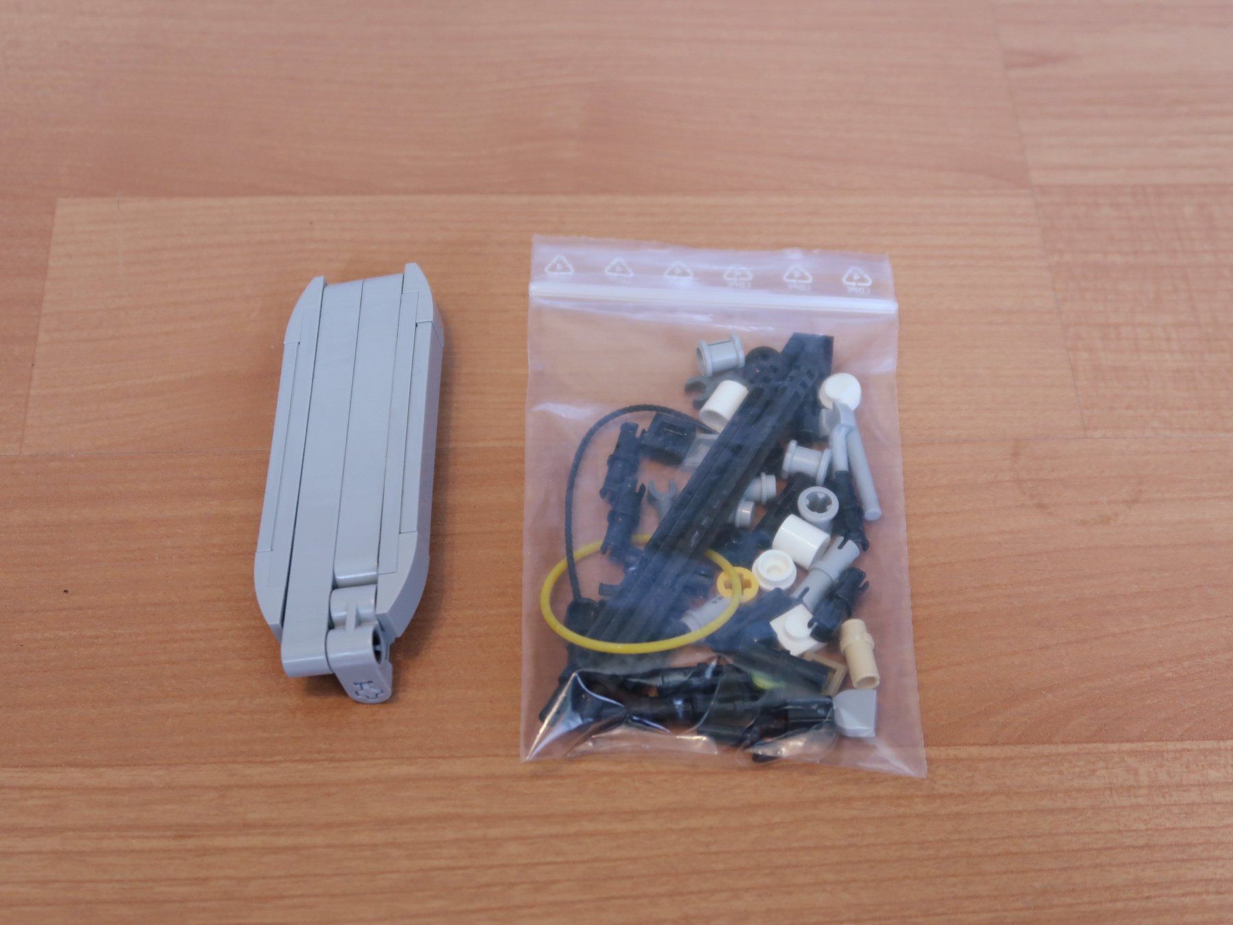 Lego Spielzeuge: Lego Technic 42083 Bugatti Chiron – Gebraucht aus Oberwil b. Büren von nih_qt5f 4