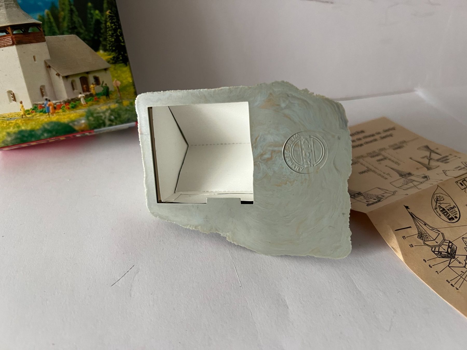 Kibri Modelleisenbahnen: Kibri Dorfkirche 7004 / Spur N – Gebraucht aus Uetendorf von andyboy53 4