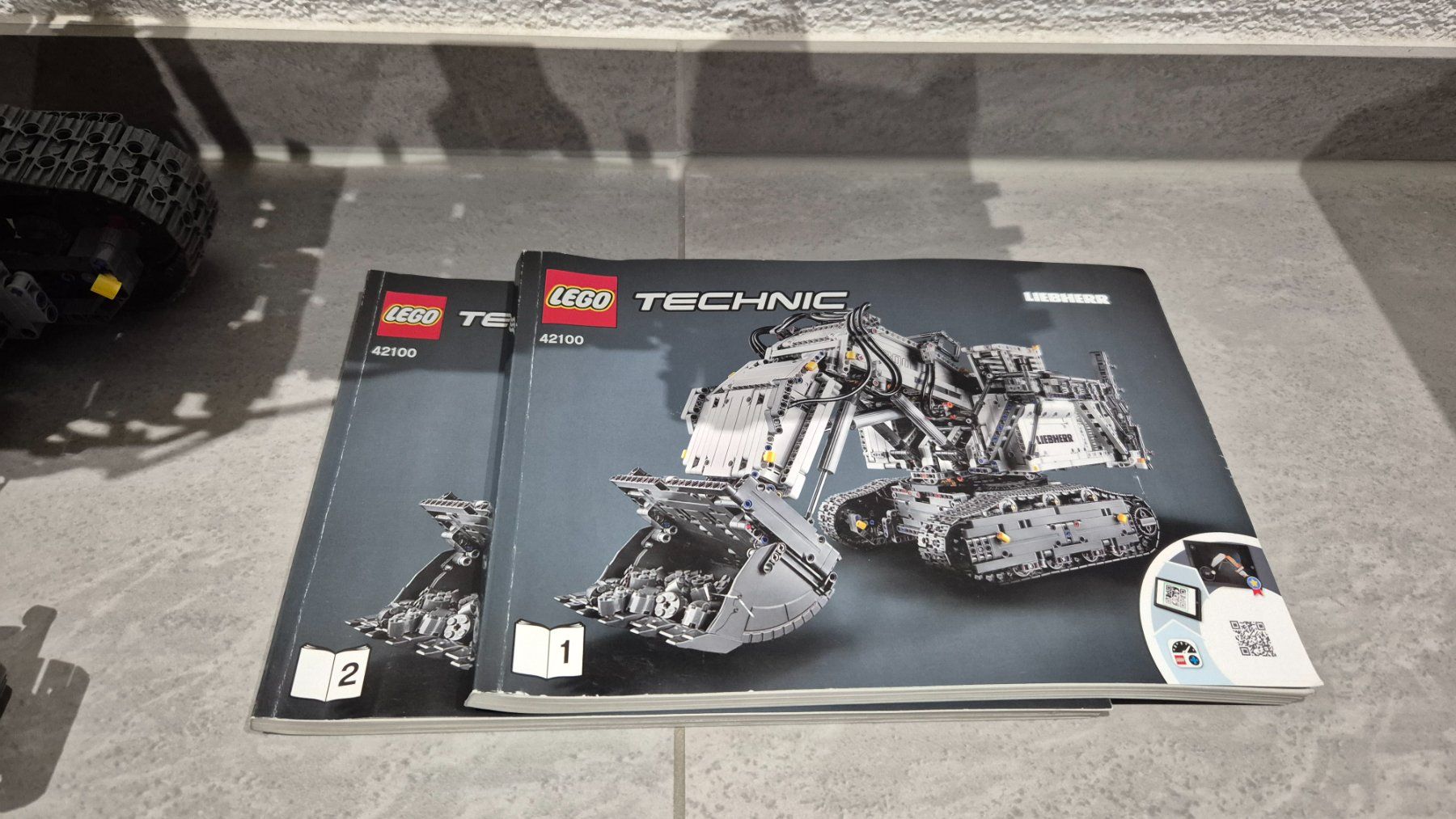 Lego Spielzeuge: Lego Technic Bagger Liebherr R 9800 mit Anleitung – Gebraucht aus Bühl BE von Sahli111 3