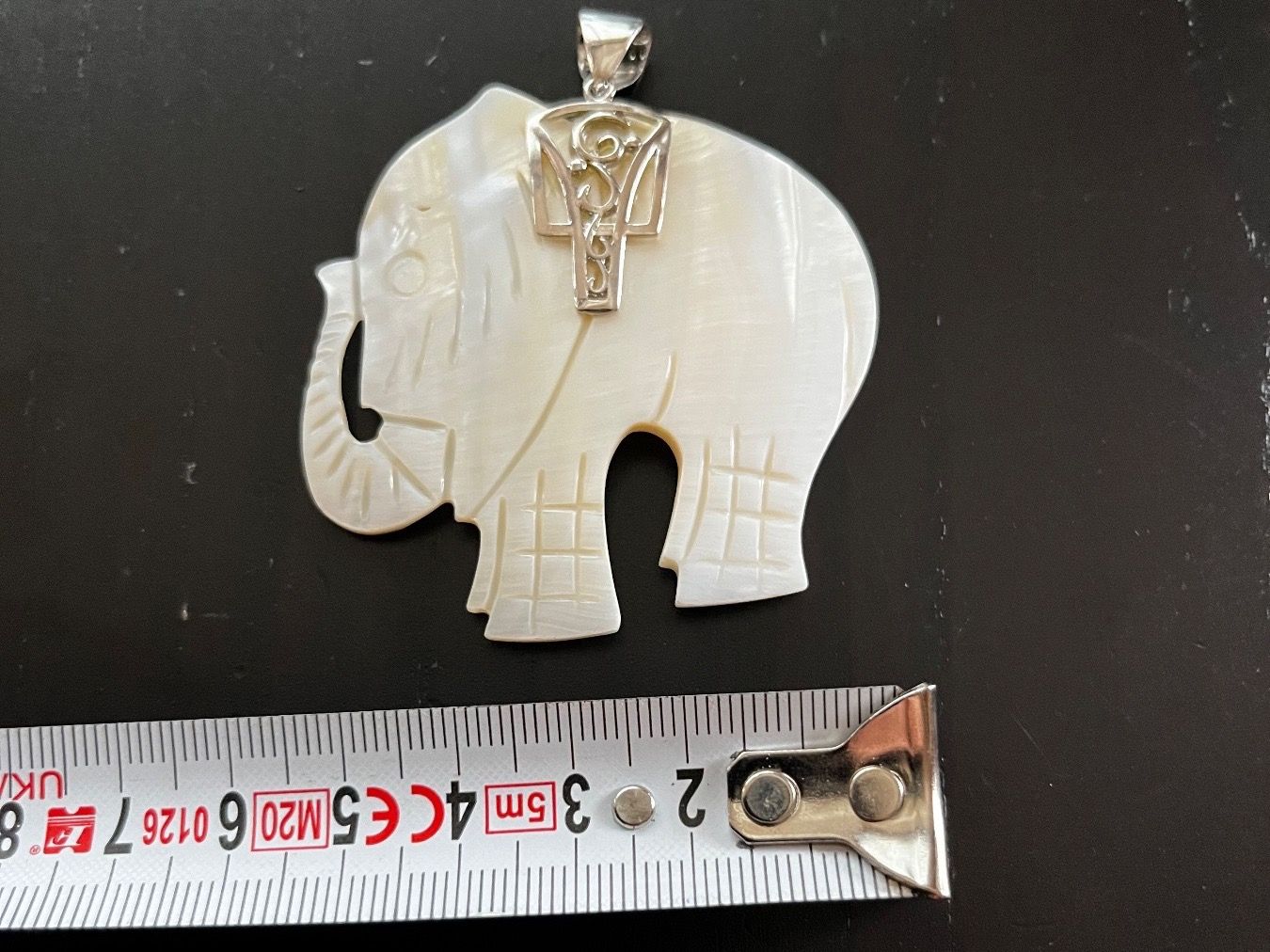 Pendentifs: Amulett/ Anhänger Elefant aus Perlmutt – Neuf (Voir description) à Gams par Mariawicca 5