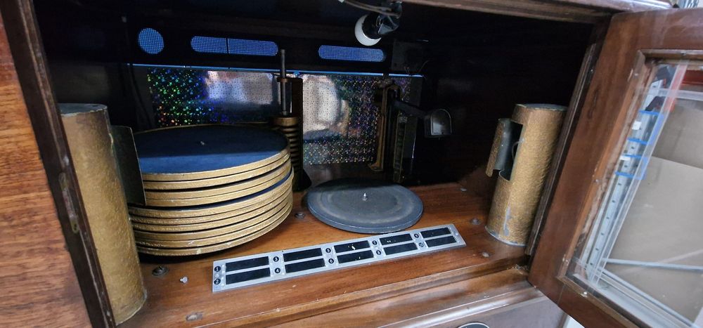 Musikbox Jukebox Wurlitzer Modell 10 (Defekt) in Geroldswil für CHF ...