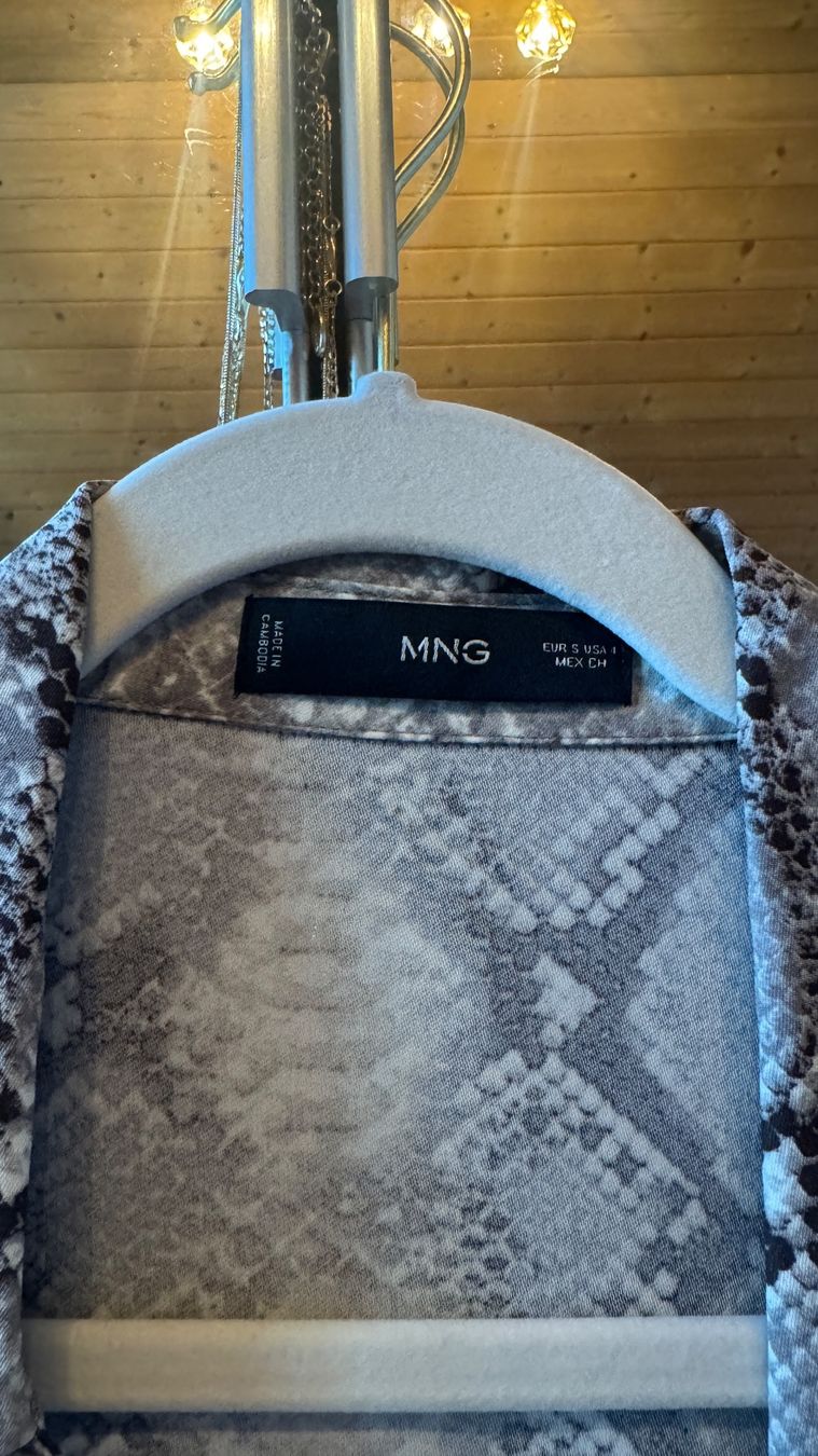 Mango Camicette: Mango Schlangenmuster Bluse. Grösse S – Usato da Kriessern venduto da loolah 3
