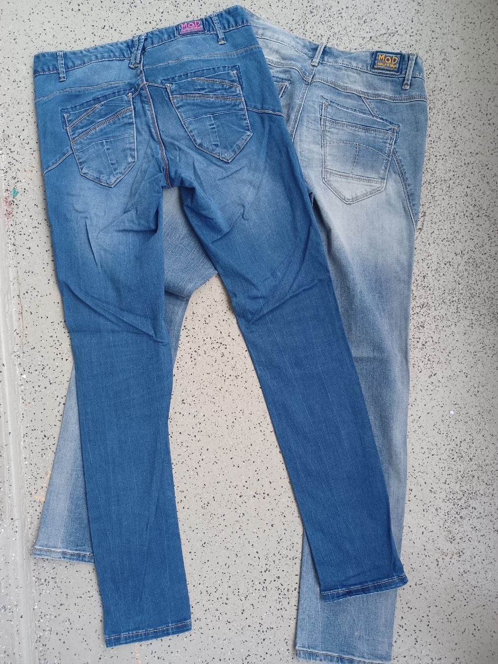 Jeans: zwei Jeans von M.O.D. Grösse 27/32 – Usato da Worb venduto da Osterthal 1