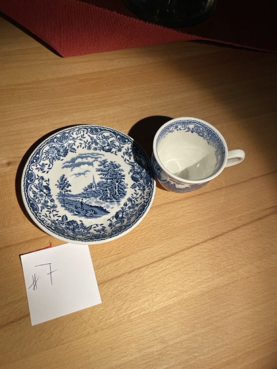 Tazze: Espressotasse mit Untertasse  – Usato da Seltisberg venduto da Erdbi 1