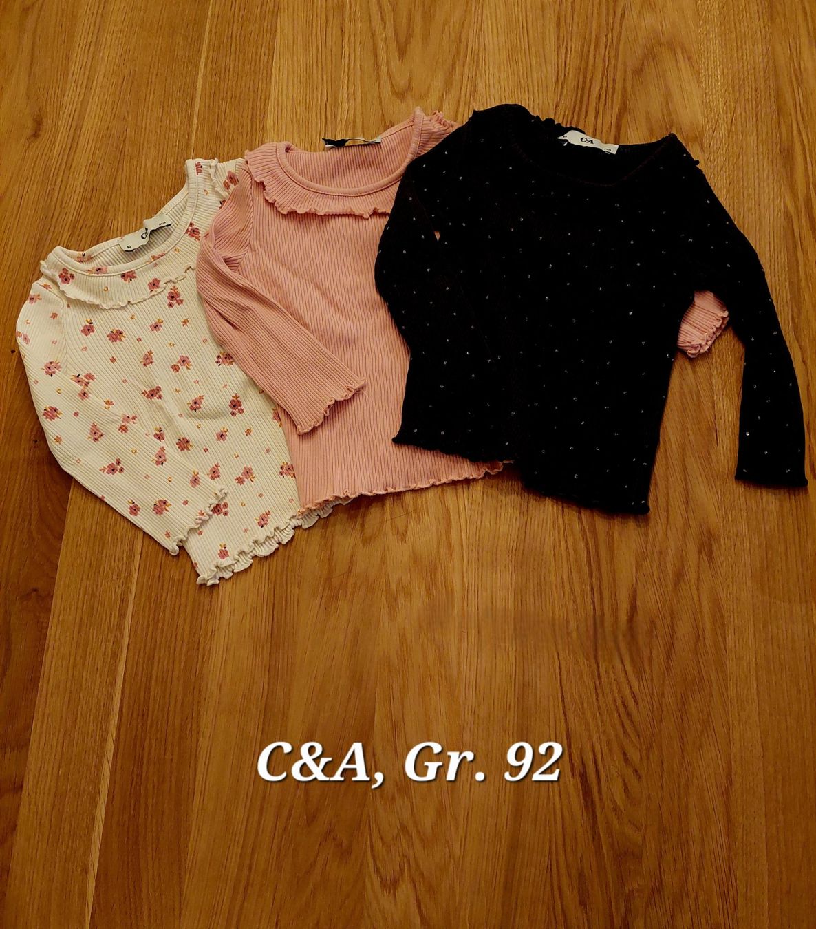 C&A Maglioni & Felpe: 3 Pullover Gr. 92 – Usato da Zäziwil venduto da Seisler
