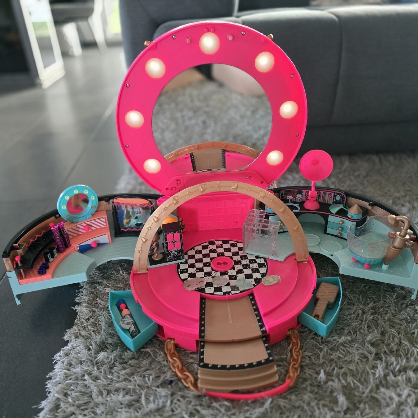 Jouets: L.O.L. Friseursalon – D'occasion à Stetten AG par monibohni01