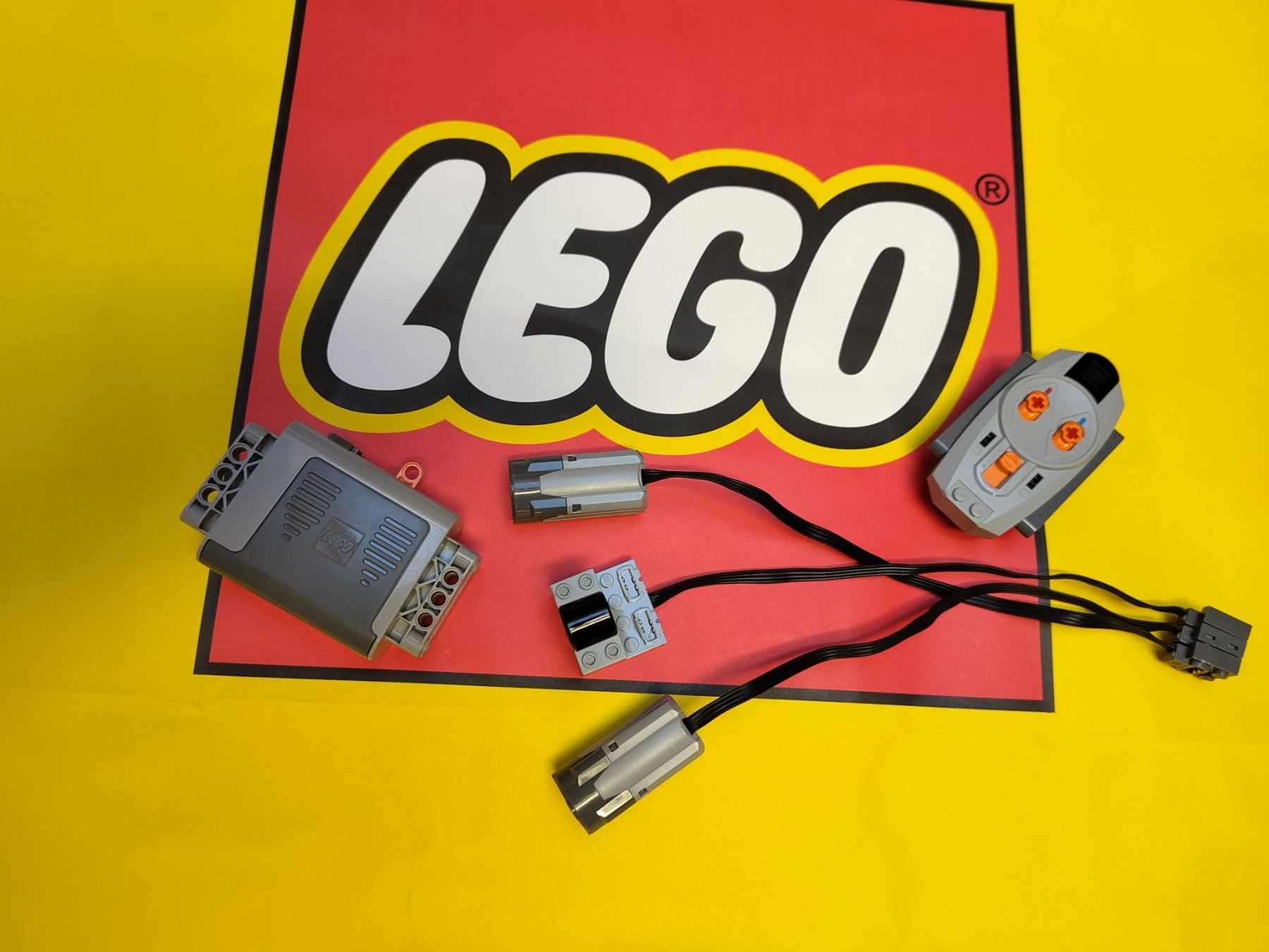 Lego Jouets: Set Motor LEGO Technic – Neuf (Voir description) à Losone par ell_nora89 1