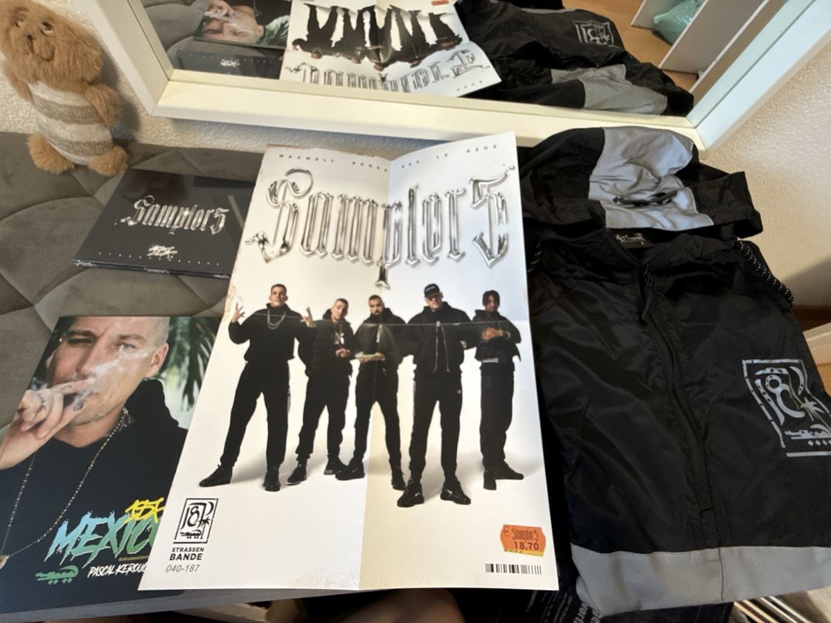 Lots de vêtements: Sampler 5 Box Originalverpackt – Neuf avec emballage d'origine à Amriswil par ail_nz82